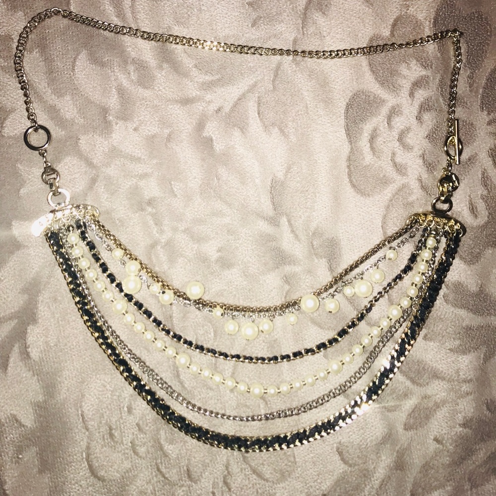 White House black market layered necklace.